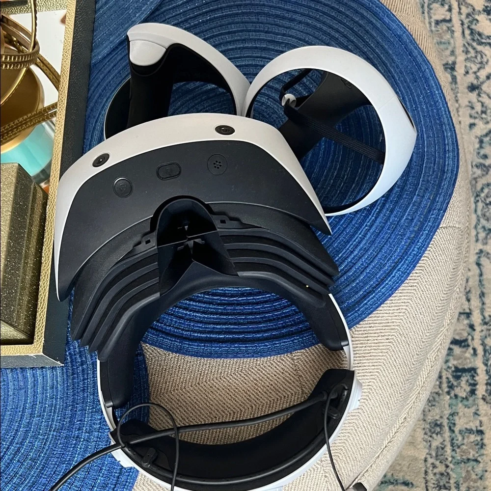 Sony Black and White VR Headset with Built-In Headband